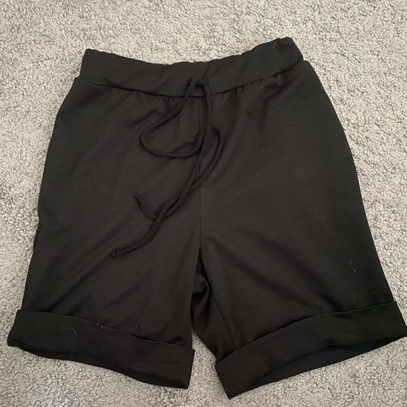 Black Sweatpants Shorts - Picture 3 of 5